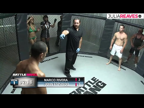 ❤️ Ultimate Fighter baise une fille à numéro juste après un combat sur le ring ❤️❌ Vidéo de porno at us ❌️